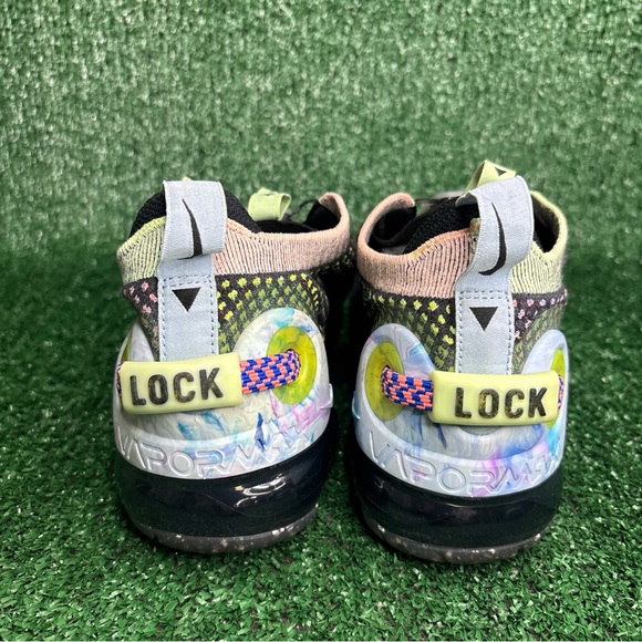 Nike Air VaporMax 2020 Women Size 8.5 Flyknit Black Barely Volt - Picture 4 of 12